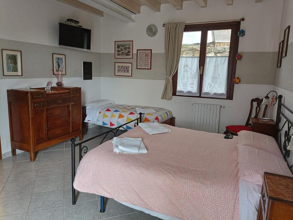 B&B La Casarella Soiano Del Lago Bagian luar foto